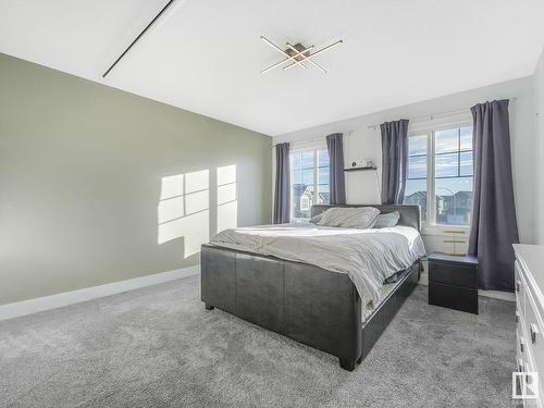 6056 179 Avenue, Edmonton, AB - Indoor Photo Showing Bedroom