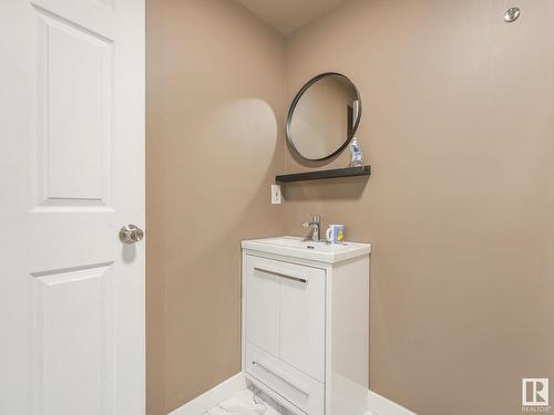 6056 179 Avenue, Edmonton, AB - Indoor Photo Showing Bathroom