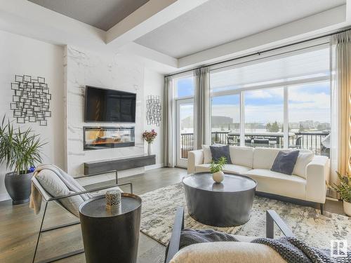 122 Edgewater Circle, Leduc, AB - Indoor Photo Showing Living Room