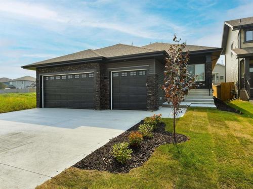 5 Darby Cr, Spruce Grove, AB 