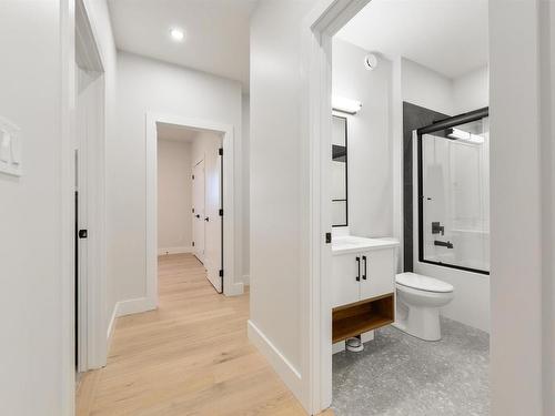 5 Darby Crescent, Spruce Grove, AB - Indoor Photo Showing Bathroom