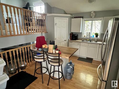 21315 91 Avenue, Edmonton, AB - Indoor Photo Showing Dining Room