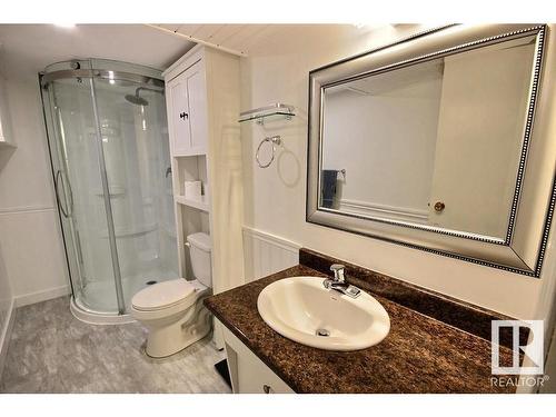 6003 90 Avenue, Edmonton, AB - Indoor Photo Showing Bathroom