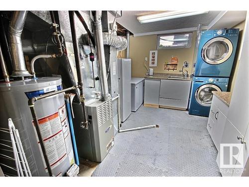 6003 90 Avenue, Edmonton, AB - Indoor Photo Showing Laundry Room