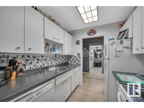 201 5125 Riverbend Road, Edmonton, AB - Indoor Photo Showing Kitchen