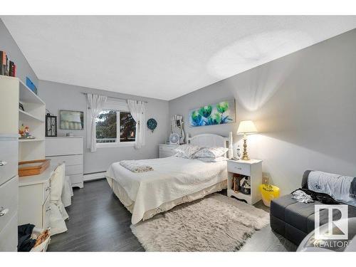 201 5125 Riverbend Road, Edmonton, AB - Indoor Photo Showing Bedroom