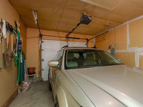 10636 29 Avenue, Edmonton, AB - Indoor Photo Showing Garage