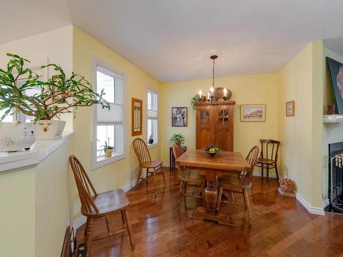 10636 29 Avenue, Edmonton, AB - Indoor Photo Showing Dining Room