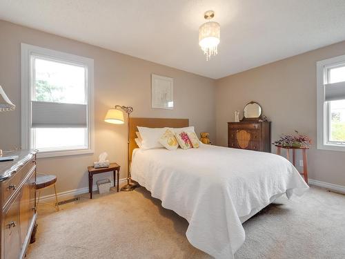 10636 29 Avenue, Edmonton, AB - Indoor Photo Showing Bedroom