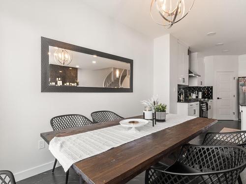 4108 Hawthorn Court, Edmonton, AB - Indoor Photo Showing Dining Room