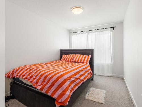 4108 Hawthorn Court, Edmonton, AB - Indoor Photo Showing Bedroom