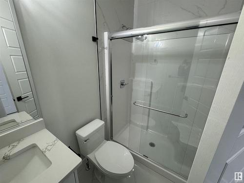 17039 45 Street, Edmonton, AB - Indoor Photo Showing Bathroom