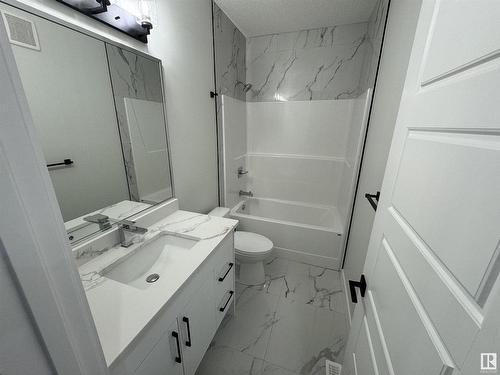 17039 45 Street, Edmonton, AB - Indoor Photo Showing Bathroom