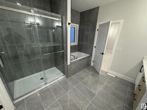 17039 45 Street, Edmonton, AB - Indoor Photo Showing Bathroom