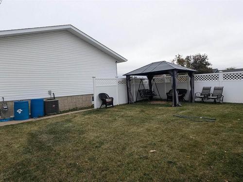 6002 50 St, Vegreville, AB 