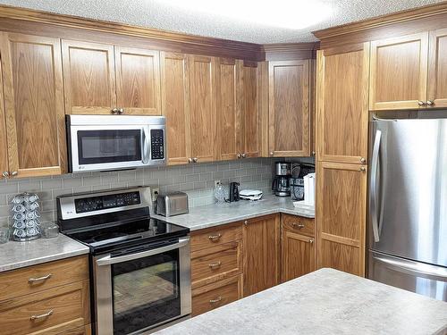 6002 50 Street, Vegreville, AB - Indoor Photo Showing Kitchen