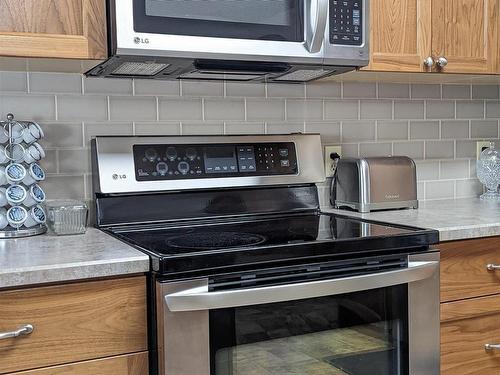 6002 50 Street, Vegreville, AB - Indoor Photo Showing Kitchen