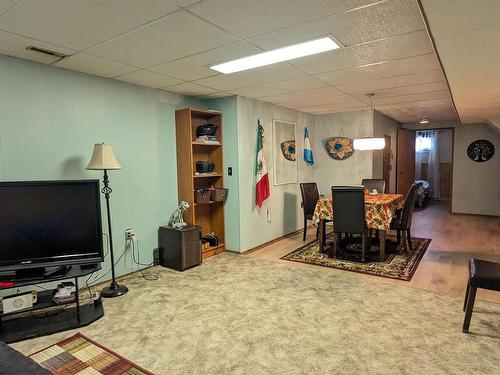 6002 50 Street, Vegreville, AB - Indoor Photo Showing Basement