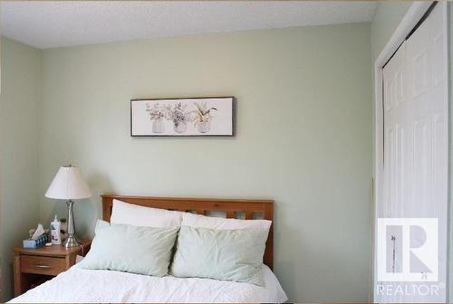 425 Buchanan Road, Edmonton, AB - Indoor Photo Showing Bedroom