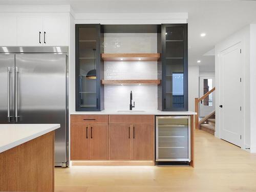 4687 Chegwin Wynd, Edmonton, AB - Indoor Photo Showing Kitchen