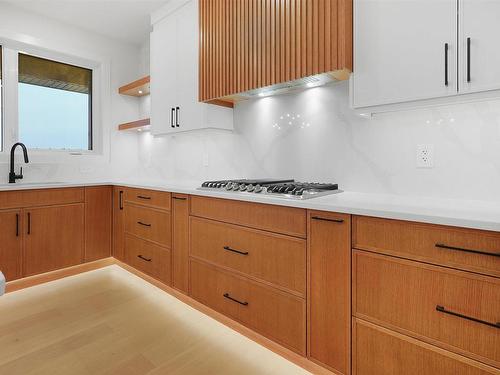 4687 Chegwin Wynd, Edmonton, AB - Indoor Photo Showing Kitchen