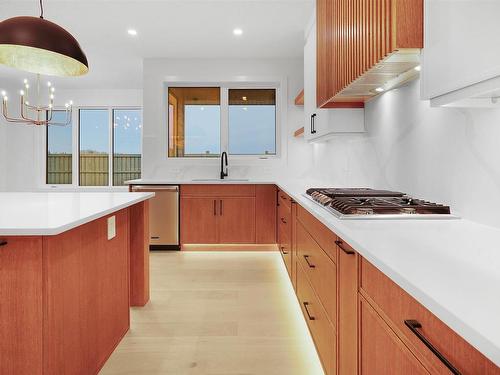 4687 Chegwin Wynd, Edmonton, AB - Indoor Photo Showing Kitchen