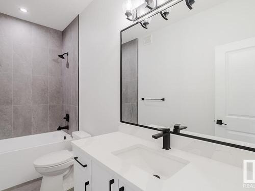 672 Astoria Way, Devon, AB - Indoor Photo Showing Bathroom