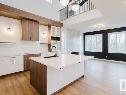 672 Astoria Way, Devon, AB - Indoor Photo Showing Kitchen