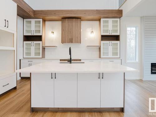 672 Astoria Way, Devon, AB - Indoor Photo Showing Kitchen