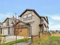 5395 Lark LD NW NW  Edmonton, AB T5S 0S3