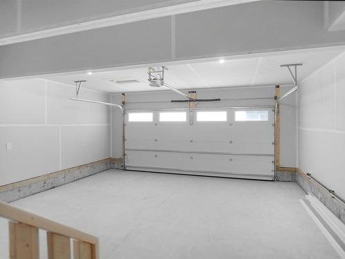 2026 13A Avenue, Edmonton, AB - Indoor Photo Showing Garage