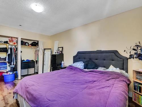 5526 19A Ave, Edmonton, AB - Indoor Photo Showing Bedroom