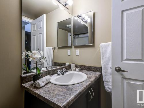 220 42 Summerwood Boulevard, Sherwood Park, AB - Indoor Photo Showing Bathroom