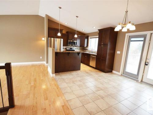 4801 49 Street, Glendon, AB - Indoor Photo Showing Kitchen With Stainless Steel Kitchen