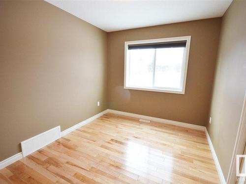 4801 49 Street, Glendon, AB - Indoor Photo Showing Other Room