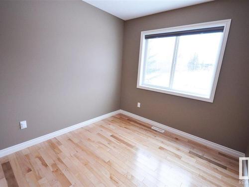 4801 49 Street, Glendon, AB - Indoor Photo Showing Other Room