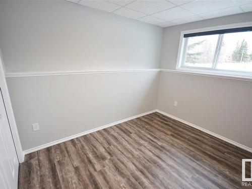 4801 49 Street, Glendon, AB - Indoor Photo Showing Other Room