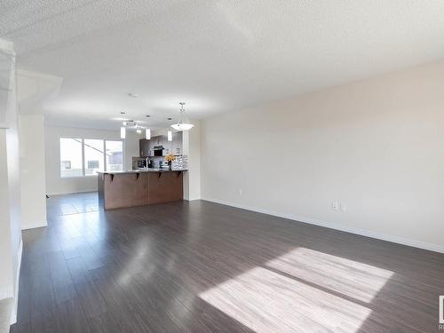 483 Orchards Boulevard, Edmonton, AB - Indoor Photo Showing Living Room