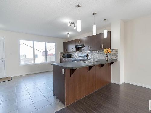 483 Orchards Boulevard, Edmonton, AB - Indoor Photo Showing Kitchen