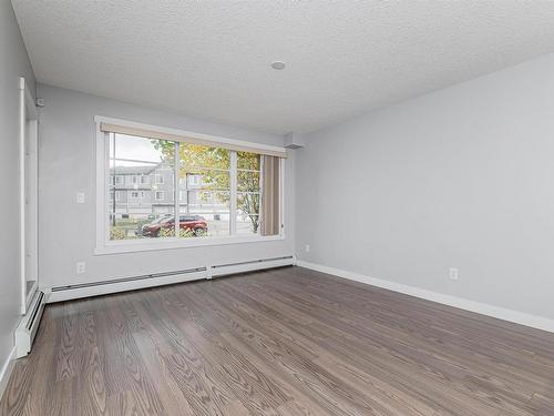 114 3670 139 Avenue, Edmonton, AB - Indoor Photo Showing Other Room