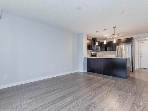 114 3670 139 Avenue, Edmonton, AB - Indoor Photo Showing Kitchen