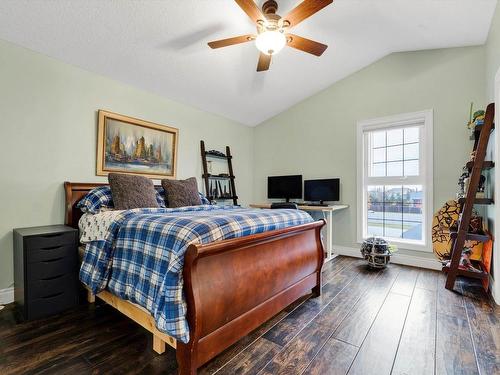 58 Greenfield Crescent, Fort Saskatchewan, AB - Indoor Photo Showing Bedroom