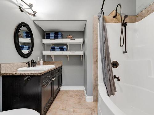 58 Greenfield Crescent, Fort Saskatchewan, AB - Indoor Photo Showing Bathroom