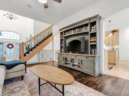 58 Greenfield Crescent, Fort Saskatchewan, AB - Indoor Photo Showing Living Room