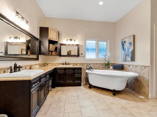 58 Greenfield Crescent, Fort Saskatchewan, AB - Indoor Photo Showing Bathroom