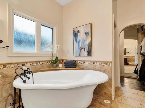 58 Greenfield Crescent, Fort Saskatchewan, AB - Indoor Photo Showing Bathroom