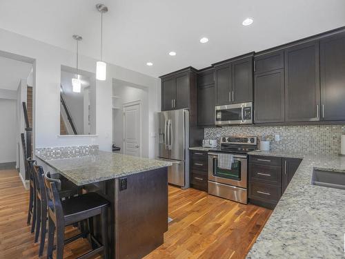 581 Mcdonough Way, Edmonton, AB - Indoor Photo Showing Kitchen With Upgraded Kitchen