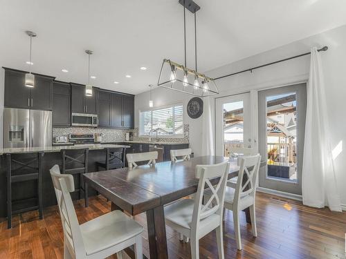 581 Mcdonough Way, Edmonton, AB - Indoor Photo Showing Dining Room