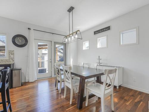 581 Mcdonough Way, Edmonton, AB - Indoor Photo Showing Dining Room