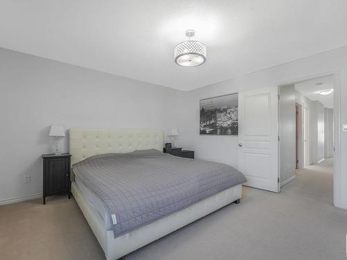 581 Mcdonough Way, Edmonton, AB - Indoor Photo Showing Bedroom